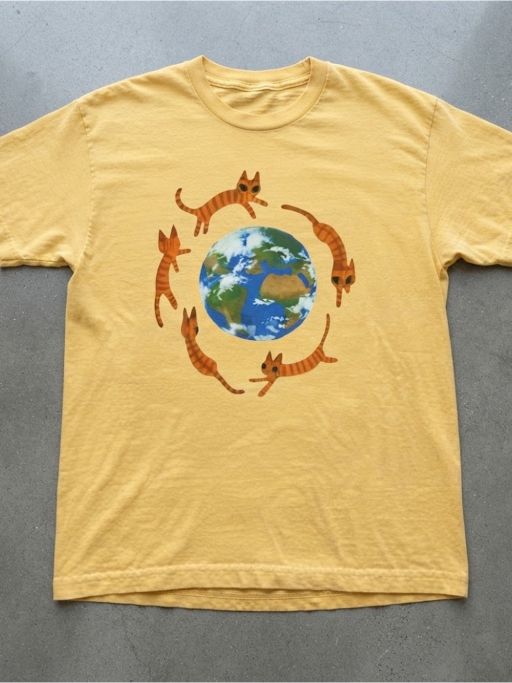 Earth Planet Cats Circle Graphic Tee Gildan T-Shirt Yellow